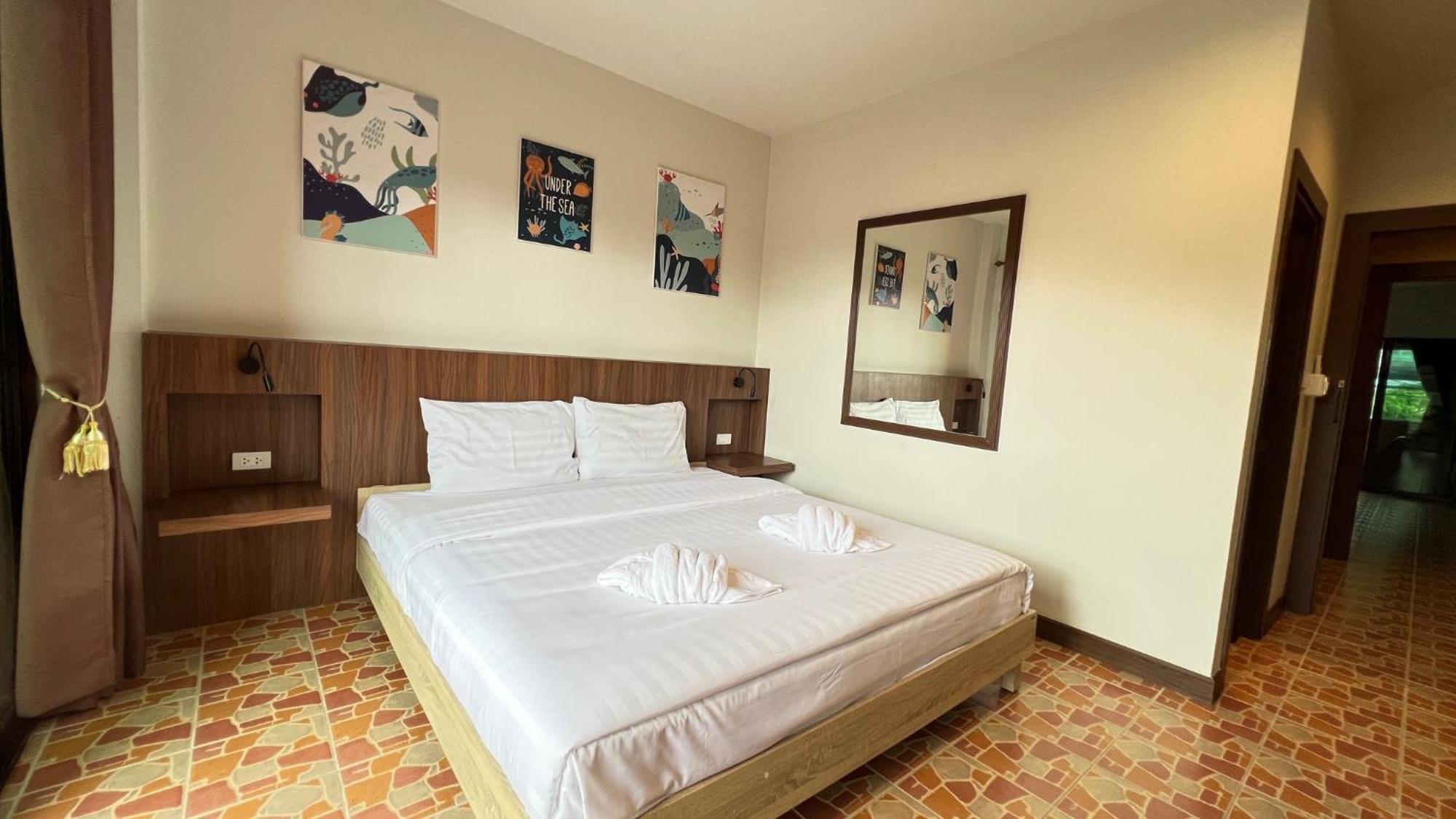 Hotel My Friend'S House Karon Exterior foto