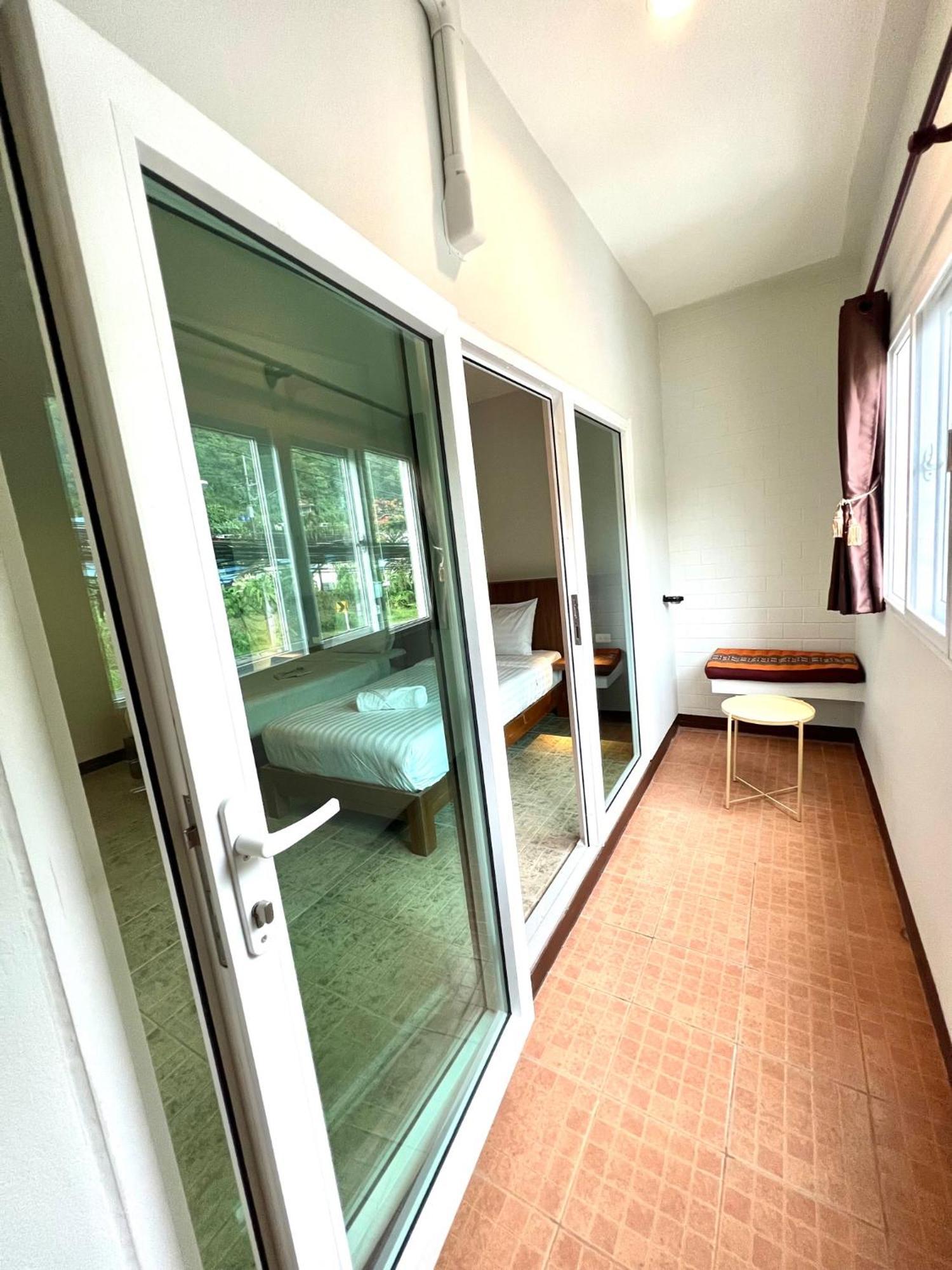 Hotel My Friend'S House Karon Exterior foto